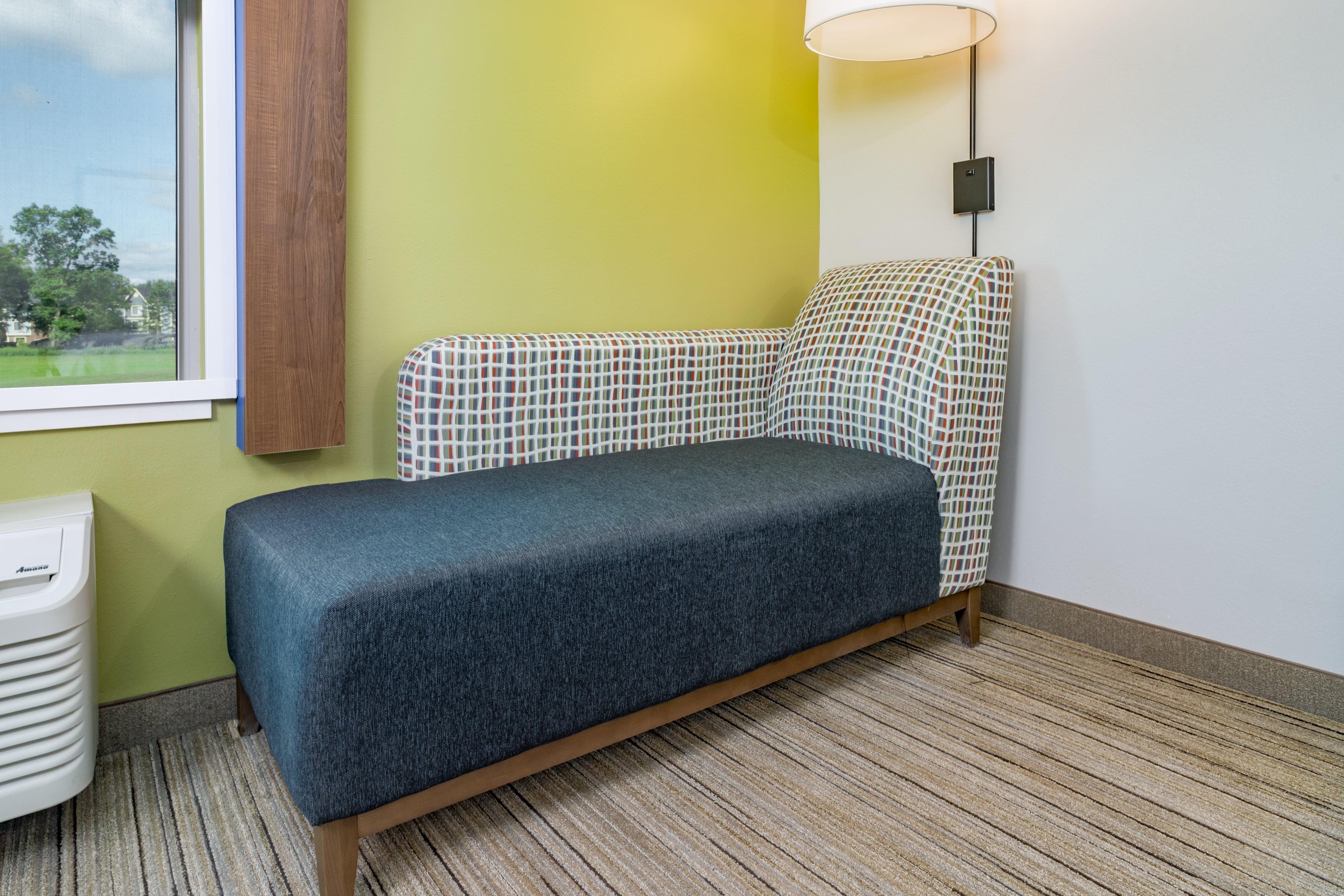 Holiday Inn Express & Suites - Elkhart North By Ihg Екстериор снимка