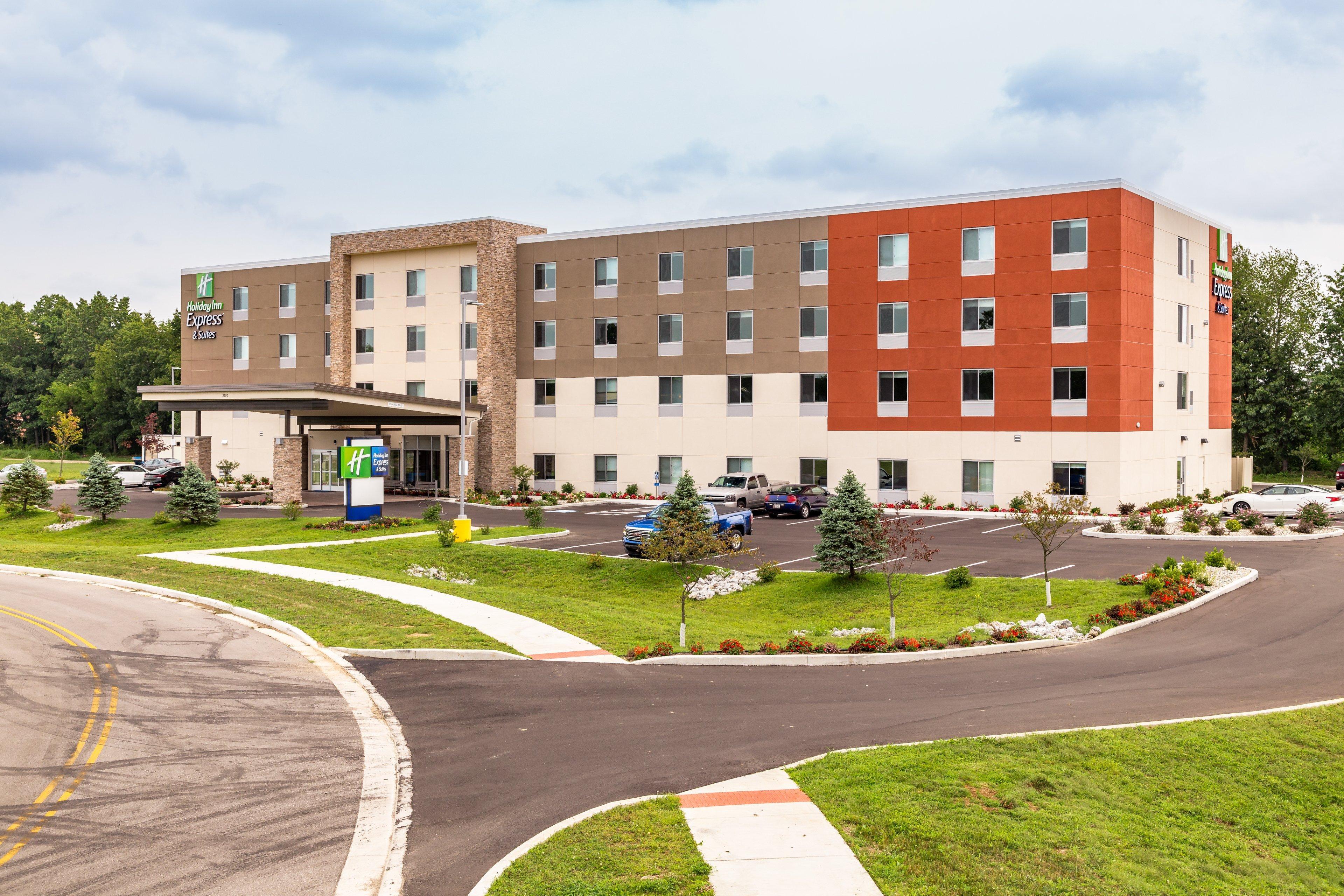 Holiday Inn Express & Suites - Elkhart North By Ihg Екстериор снимка