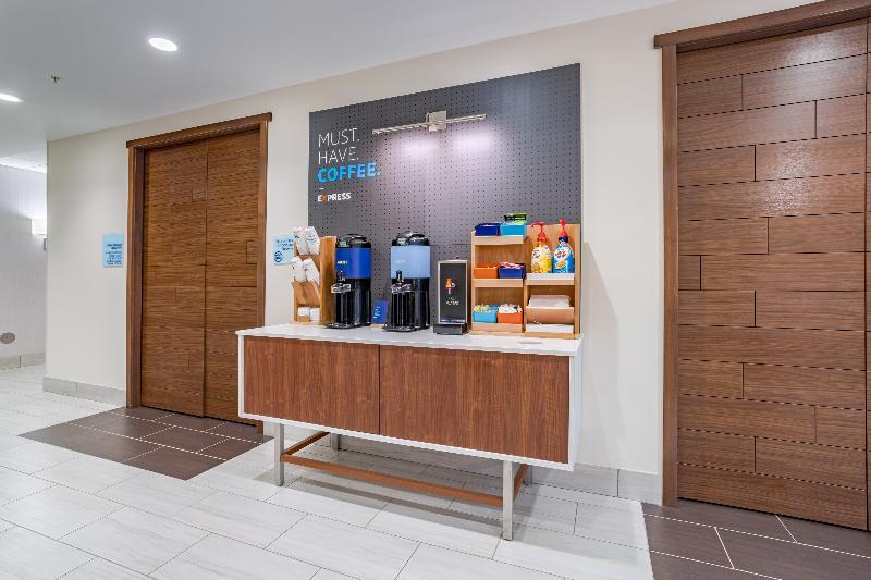 Holiday Inn Express & Suites - Elkhart North By Ihg Екстериор снимка