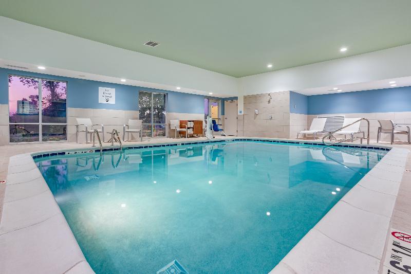 Holiday Inn Express & Suites - Elkhart North By Ihg Екстериор снимка