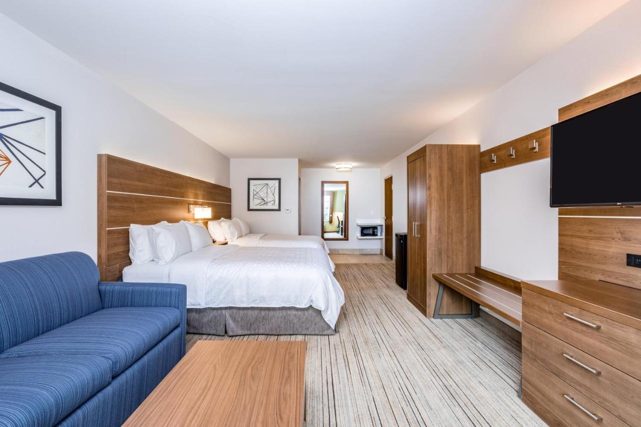 Holiday Inn Express & Suites - Elkhart North By Ihg Стая снимка